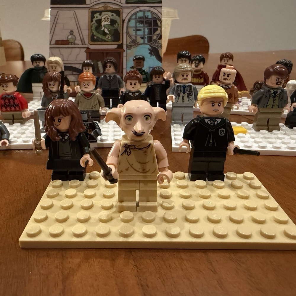 LEGO Harry Potter 4lb Lot 20+ Minifigures Sets - Picture 5 of 15